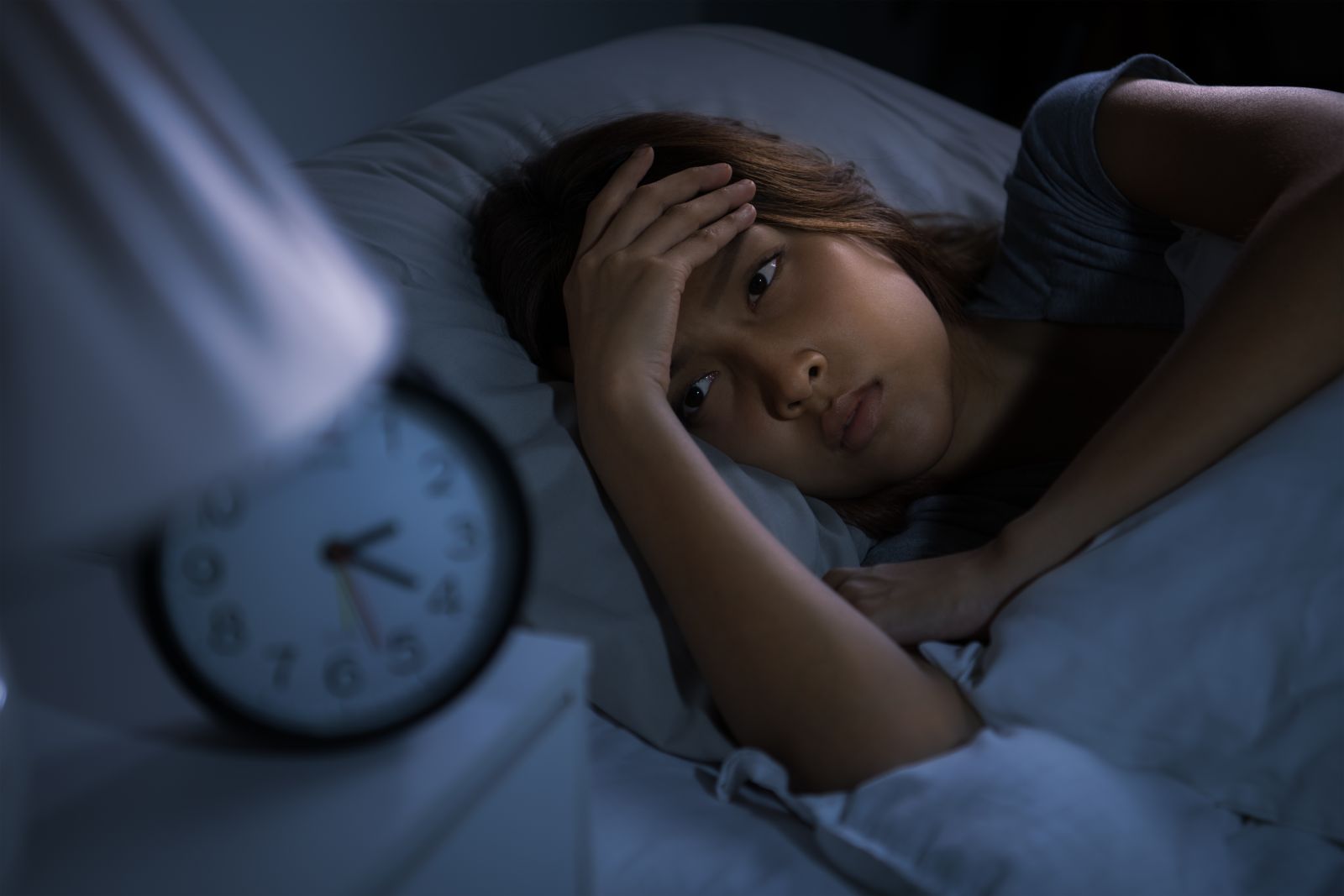 8 Stunden Schlaf und trotzdem müde? Das sind die wahren Ursachen – Schlaf